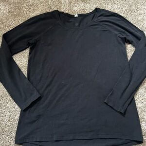 Lululemon Women’s Classic Black Long Sleeve Tee